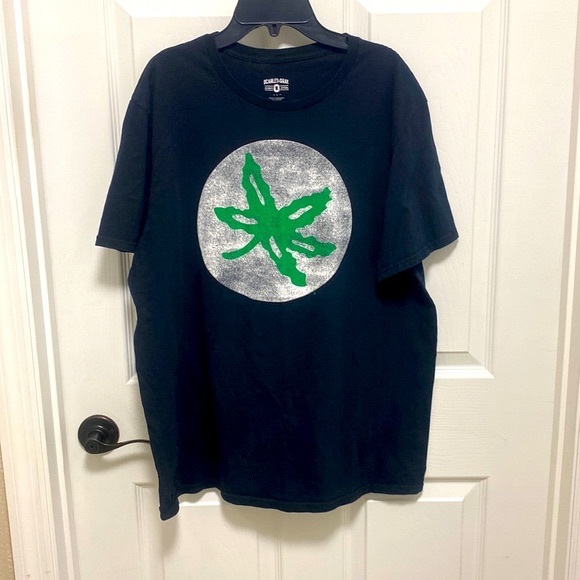 Scarlet & Gray. Authentic size L. 100% cotton good preowned condition - Picture 1 of 5